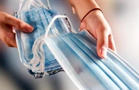 Công an cảnh giác thủ đoạn phát khẩu trang miễn phí có tẩm thuốc mê