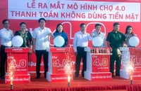 Hậu Giang ra mắt chợ 4.0 thanh toán không dùng tiền mặt