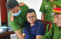 Cựu trưởng kho trung chuyển hầu tòa vụ tham ô 4,2 tỉ đồng