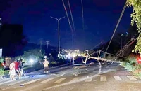 Phú Quốc: Ô tô va chạm với xe máy rồi tông vào cột điện làm 2 người thương vong