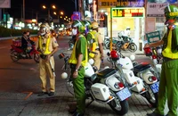 Vi phạm nồng độ cồn bị lập biên bản: 'Có ai gọi anh chưa?'
