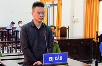Kẻ dùng súng khống chế mẹ vợ lãnh 14,5 năm tù