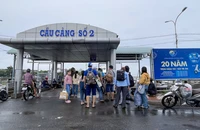 Tàu, phà đi Phú Quốc, đảo Nam Du và chiều ngược lại tạm ngừng do thời tiết