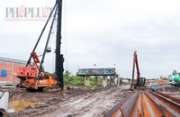 Dự án cao tốc trục ngang qua tỉnh Hậu Giang chậm tiến độ và gặp khó về nguồn cát