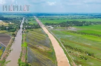 Cấp tốc đưa 7 triệu m3 cát về thi công cao tốc Cần Thơ - Cà Mau