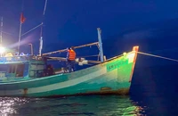 Vùng Cảnh sát biển 4 bắt tàu cá đang chở 9 thiết bị giám sát hành trình của tàu khác