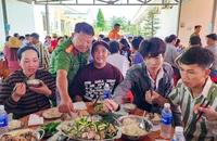Bữa cơm đặc biệt của những phạm nhân ở Trại giam Kênh 7