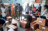 Công an tỉnh Sóc Trăng phát hiện nhiều sữa, rượu không hóa đơn chứng từ