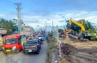Yêu cầu cảnh cáo nhà thầu vi phạm tiến độ dự án nâng cao tĩnh không cầu