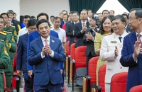 Đại tướng Phan Văn Giang dự và chỉ đạo Đại hội Đảng bộ tỉnh An Giang