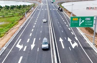 Cao tốc Hậu Giang - Cà Mau vẫn chưa thể lưu thông trong ngày 31-12