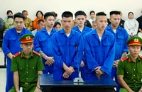 TAND An Giang tuyên án nhóm bị cáo giải quyết mâu thuẫn bằng dao làm 1 người tử vong