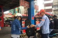 Doanh nghiệp xăng dầu sẽ được tự quyết định giá bán?