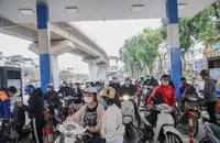 Bộ Công Thương yêu cầu doanh nghiệp ký cam kết cung ứng xăng dầu