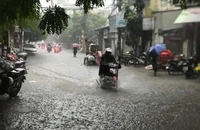 Đợt không khí lạnh rất mạnh bắt đầu ảnh hưởng miền Bắc, miền Trung cũng chịu tác động