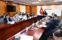 Bộ Công Thương họp về mua than, điện từ Lào