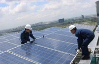 Tính phương án bán điện mặt trời tự sản, tự tiêu dư thừa 