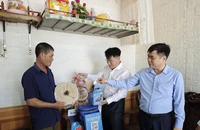 Chương trình 'Cùng ngư dân thắp sáng đèn trên biển' đến với bà con ngư dân tỉnh Thái Bình 