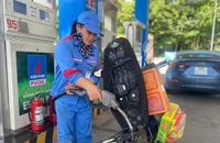 Chiều 7-11, giá xăng dầu tăng hàng loạt