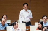 Bộ trưởng Nguyễn Hồng Diên nêu rõ quan điểm về cấm thuốc lá điện tử, thuốc lá nung nóng