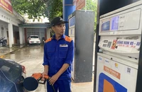 Sát Tết Nguyên đán, giá xăng giảm sau 5 kỳ tăng liên tiếp