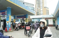 Mùng 4 Tết, giá xăng dầu đồng loạt giảm