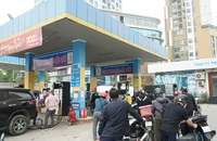 Giá xăng dầu giảm mạnh, có loại xăng xuống dưới 20.000 đồng/lít