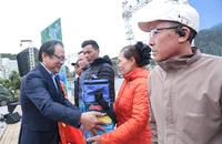 Ngư dân Hải Phòng vững tin vươn khơi, thắp sáng đèn trên biển