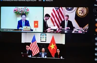 Bộ trưởng Bộ Công Thương Nguyễn Hồng Diên điện đàm với Trưởng Đại diện Thương mại Mỹ