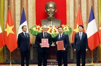 EVNNPT và AFD ký thỏa thuận tài trợ trị giá 67 triệu euro tăng cường mạng lưới truyền tải điện