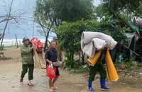 Thủ tướng ra công điện khẩn trong đêm về ứng phó, khắc phục hậu quả bão số 10 và mưa lũ 