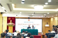 Bộ Công Thương lý giải về việc điều hành giá xăng dầu lúc nửa đêm