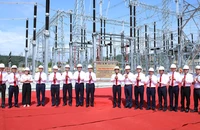 EVNNPT gắn biển công trình chào mừng Đại hội Đảng bộ EVN lần thứ IV
