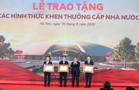 EVN và EVNNPT đón nhận Huân chương Lao động hạng Ba