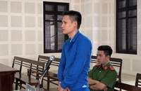 Chém bạn cùng phòng suýt chết vì bị giành... gối ngủ