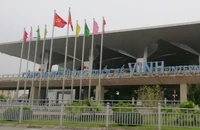 Tài xế taxi rút dao dọa nhân viên an ninh sân bay 