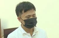 Nhóm nam nữ 'bay lắc' thâu đêm trong khách sạn