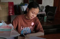 Hoàn cảnh éo le của thí sinh mồ côi cha mẹ trước ngày thi tốt nghiệp THPT