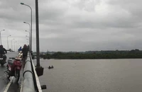 Đã vớt được thi thể thanh niên từ Hà Giang vào Hà Tĩnh nhảy cầu 