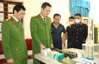 2 người đàn ông vượt 380 km đi bán số ma túy 'khủng'