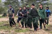 Kẻ trốn truy nã tội giết người bị bắt trong rừng cùng súng đạn, kíp nổ...