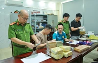 Chặt đứt đường dây gửi 27 kg heroin theo xe khách, thu lượng ma tuý 'khủng'