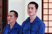 Cầm 4 triệu lộ phí từ Nghệ An, 2 anh em họ ôm 8kg ma túy đến Hà Nội thì bị bắt 