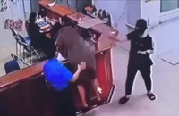Bệnh viện báo cáo vụ nữ nhân viên y tế ở Nghệ An bị hành hung
