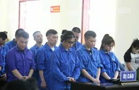 Nhóm người Việt ngồi ở Campuchia gọi video xưng công an và cái kết