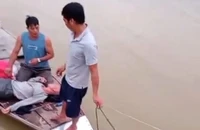  Người đàn ông uống rượu rồi nhảy cầu Bến Thủy được cứu sống 