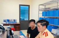 Xe mang biển số nước ngoài vượt ẩu tại Hà Tĩnh