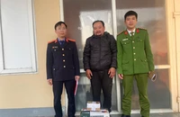 Đến công an tự thú sau khi mua 5 hộp pháo hoa để đốt dịp Tết