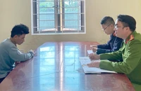 Bắt giữ kẻ đuổi theo cô gái xuống ruộng để cướp tài sản
