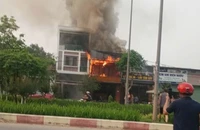 Bắt giữ người đốt nhà hàng của vợ cũ gây cháy lan 3 nhà hàng xóm